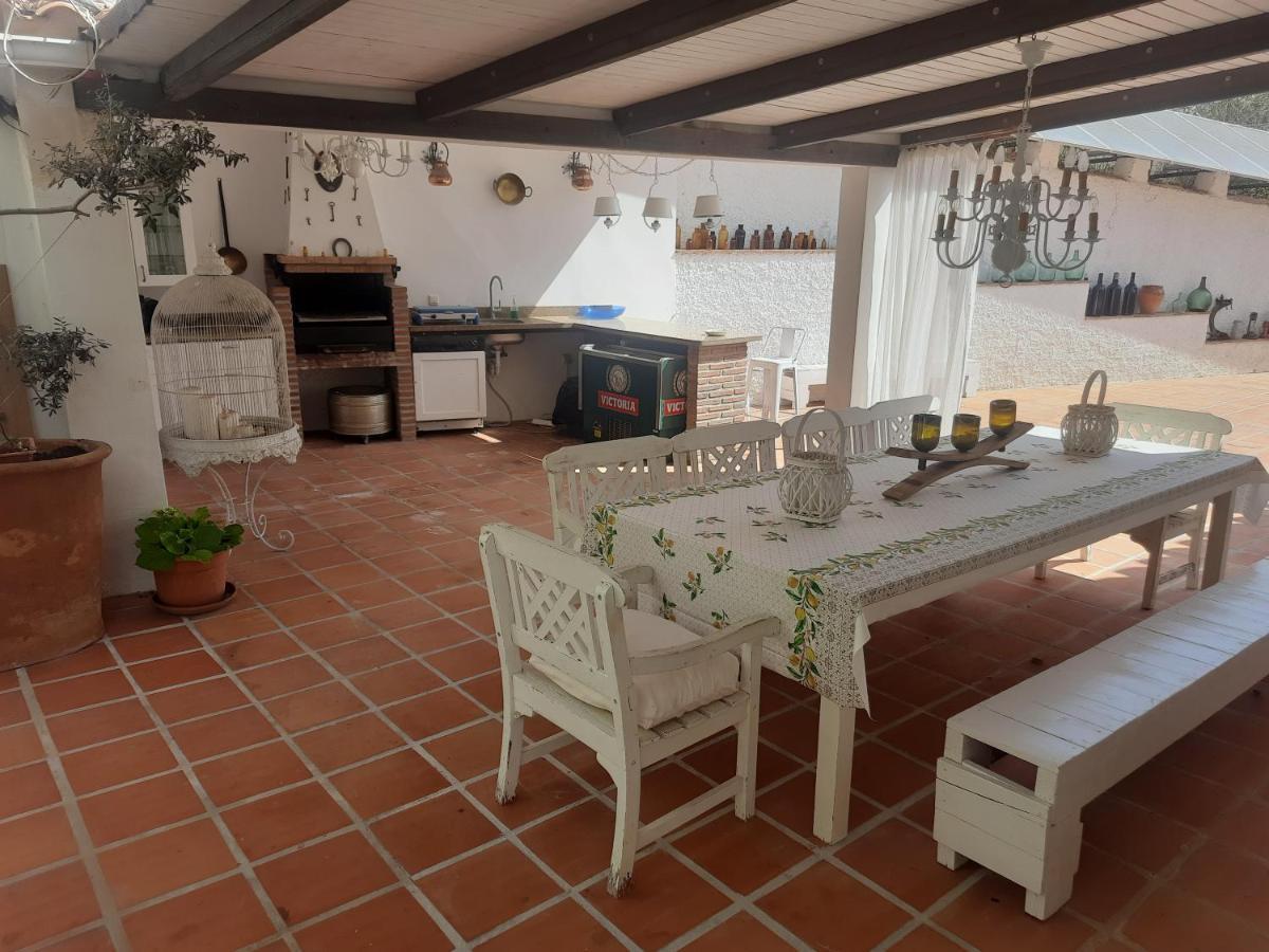Habitaciones En Casa Miguel Калета-де-Велес Екстер'єр фото